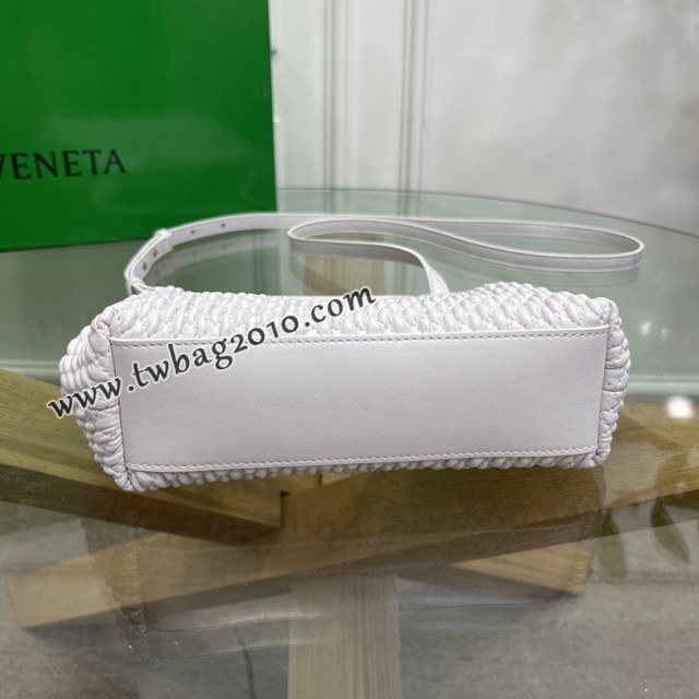 Bottega veneta高端女包 8546B BV寶緹嘉2021包包最新triangle倒三角手提單肩斜挎包三角包  gxz1277